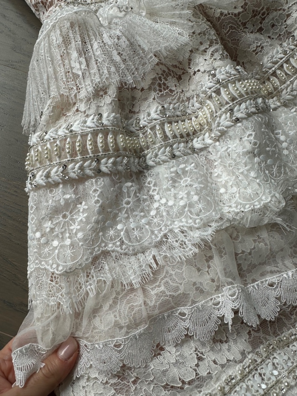 Alice + Olivia ZENA Off White Lace Maxi Dress Tiered Embellished Wedding Size 2 - Picture 11 of 11